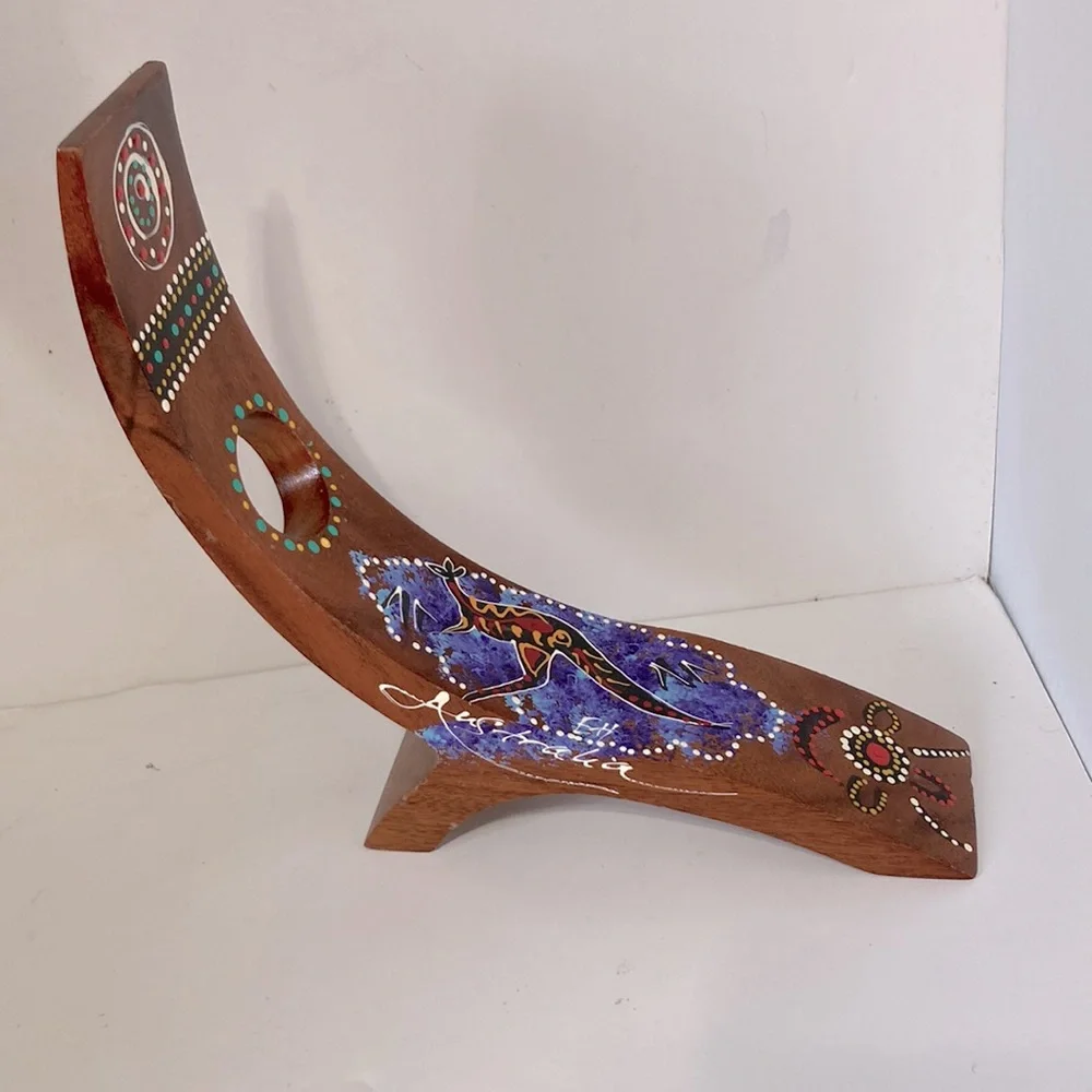Australian Kangaroo Hand Crafted Painted Floating Wine Bottle Holder 12 x 2 in